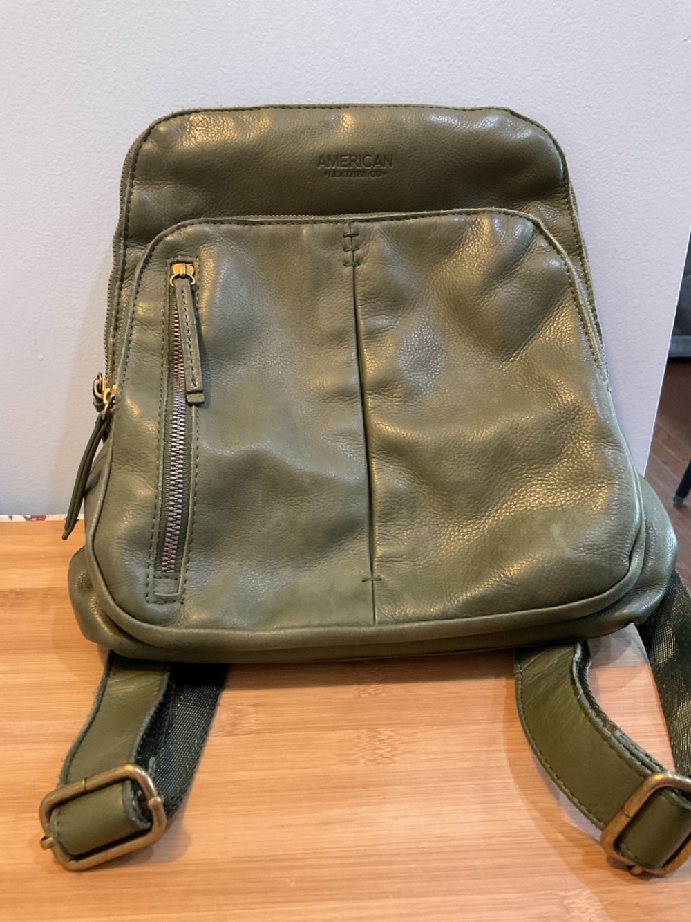 American Leather Co. “Cleveland” backpack/purse. Green “Chive” leather - Picture 2 of 6